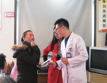 四里村街道为老年人提供口腔保健与检测